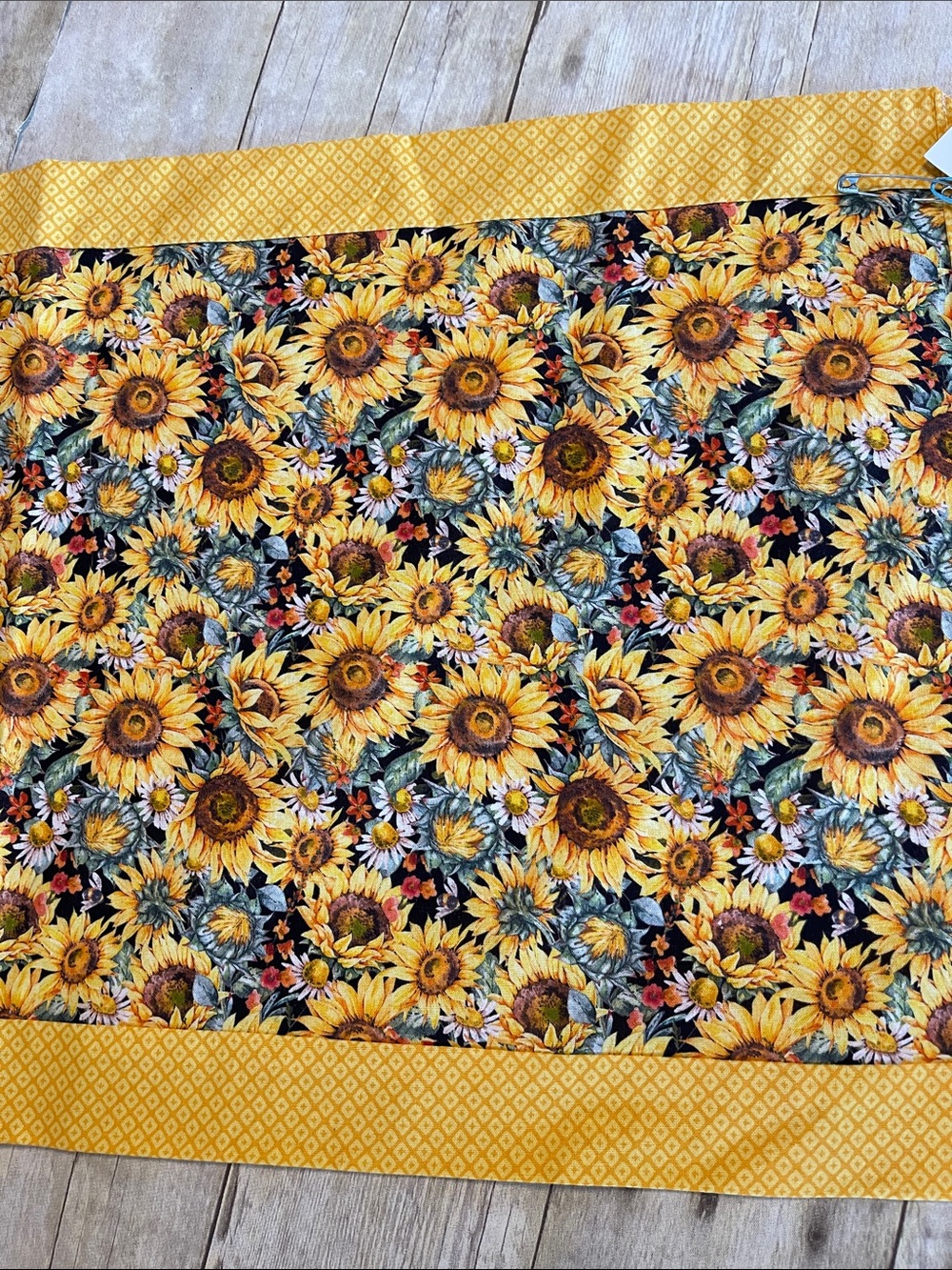 NWT Table Runner Sunflower Decor Black & Yellow Two Sided Cotton - Picture 4 of 8